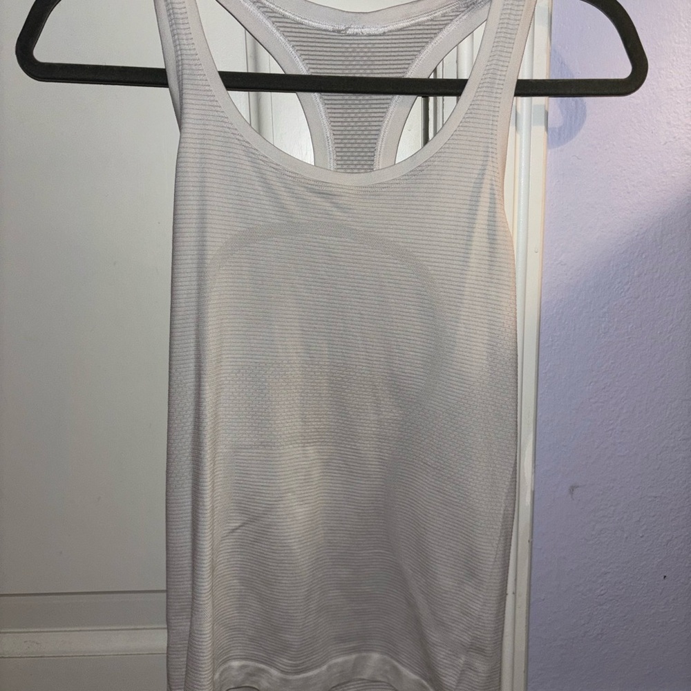 Lululemon Athletica Cream Fitted Sleeveless Tank Top